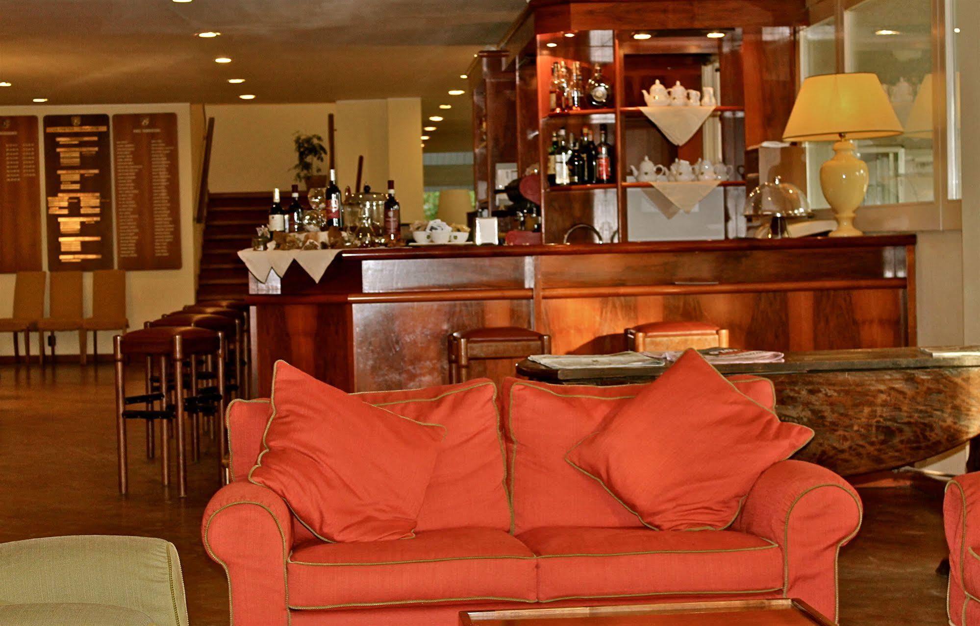 Golf Hotel La Pinetina Appiano Gentile Exteriör bild